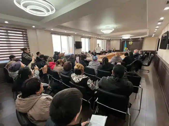 Обсуждение вопросов компенсации за земельные участки в Алатауском районе Алматы: встреча с жителями