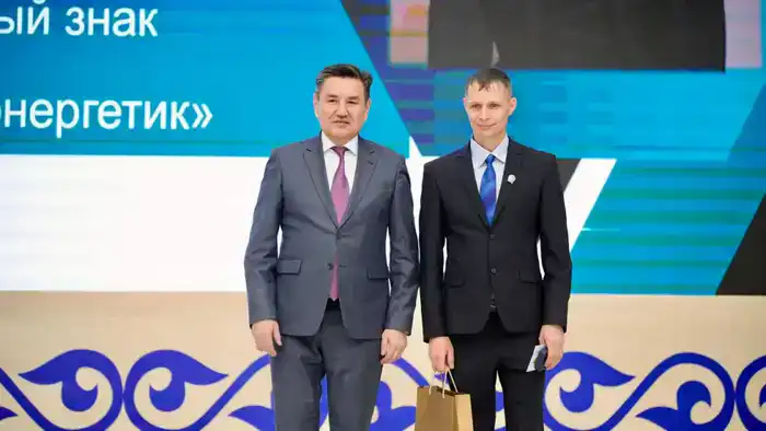 В Восточном Казахстане награждены представители энергетической отрасли (6)