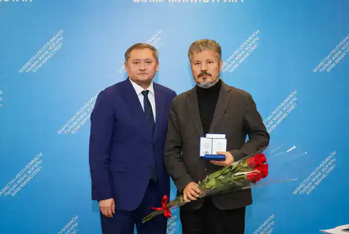 Государственная поддержка науки: Молодым ученым вручили сертификаты на жилье в Астане