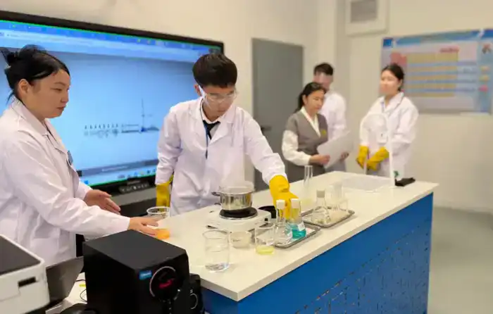 Кыргызская делегация изучает современные образовательные технологии в Казахстане