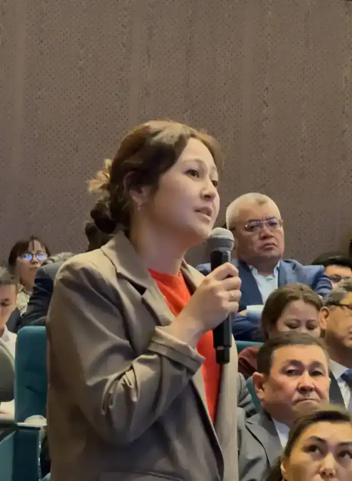 ГЛАВА МИНЗДРАВА ПРОИНФОРМИРОВАЛА ЖИТЕЛЕЙ АЛМАТЫ О МЕРАХ ПО УЛУЧШЕНИЮ МЕДПОМОЩИ (4)