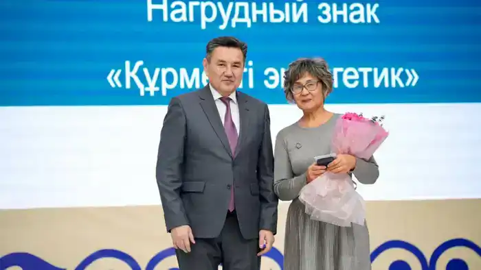 В Восточном Казахстане награждены представители энергетической отрасли (2)