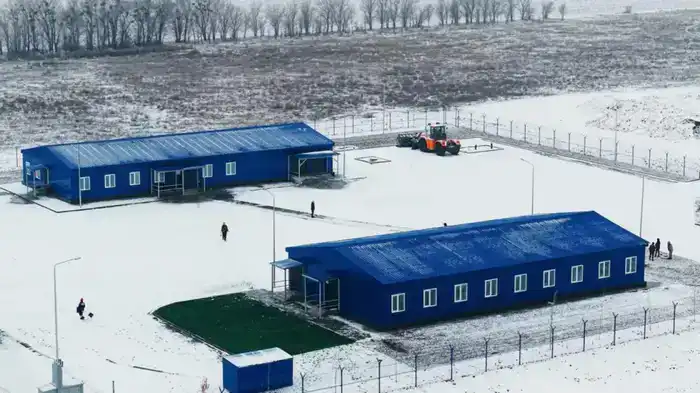 Старые вагончики сменили современные вахтовые комплексы для газовиков (5)