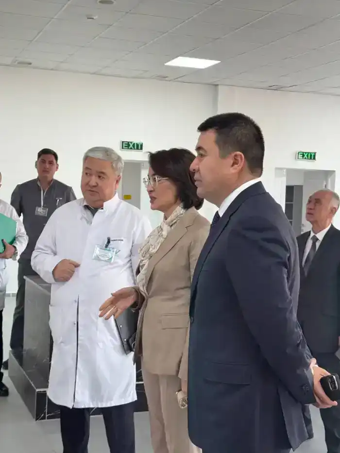 А. АЛЬНАЗАРОВА ОЗНАКОМИЛАСЬ С РАБОТОЙ МЕДИЦИНСКИХ ОРГАНИЗАЦИЙ АЛМАТЫ (2)