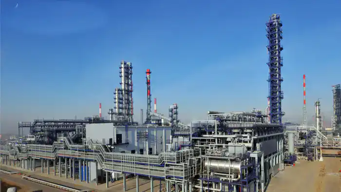 Министр энергетики Ерлан Аккенженов развеял мифы о 'дешевом' нефтяном сокровище Павлодара