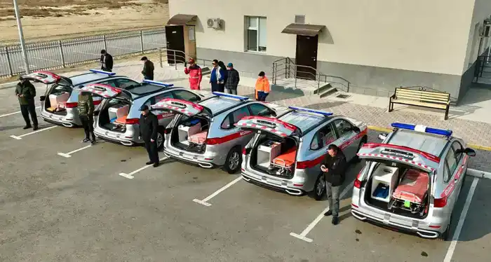 В Мангистауской области медицинским учреждениям передали новые санитарные автомобили (6)