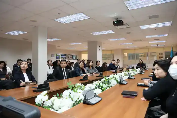 Представитель ПРООН в Казахстане провела лекцию для сотрудников Министерства (3)