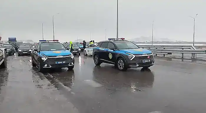 Сложные погодные условия создают опасности на дорогах Карагандинской области