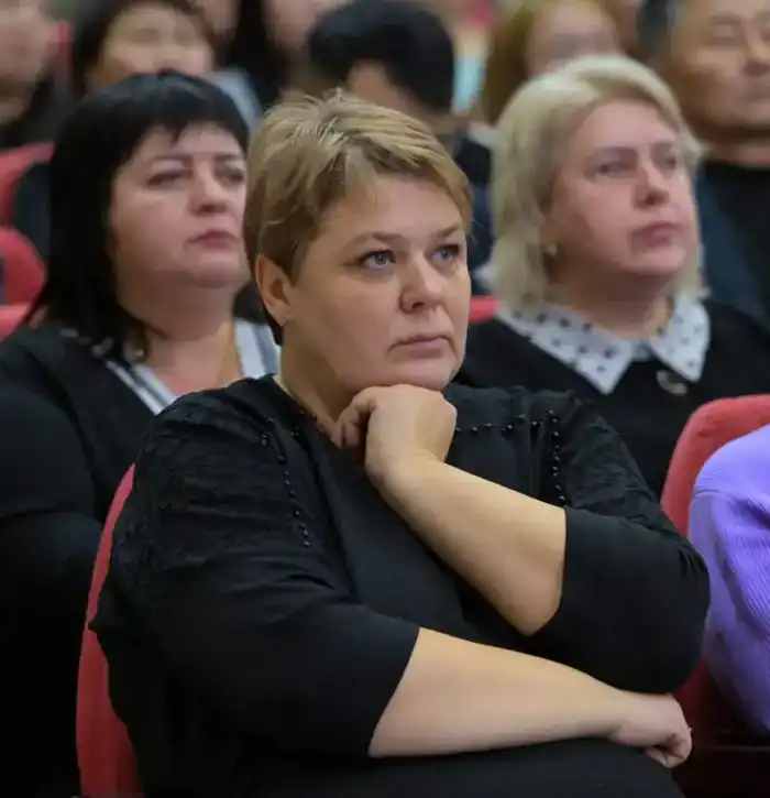 Аким Павлодарской области Асаин Байханов провел встречу с жителями Аксу: в центре внимания — вопросы развития города (6)