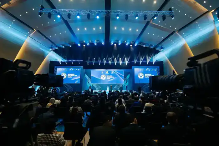 В Астане подвели итоги Года рабочих профессий (2)