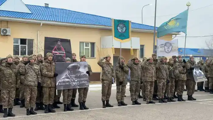 В Бейнеу перед личным составом разведывательного полка поставили задачи на новый учебный год (3)