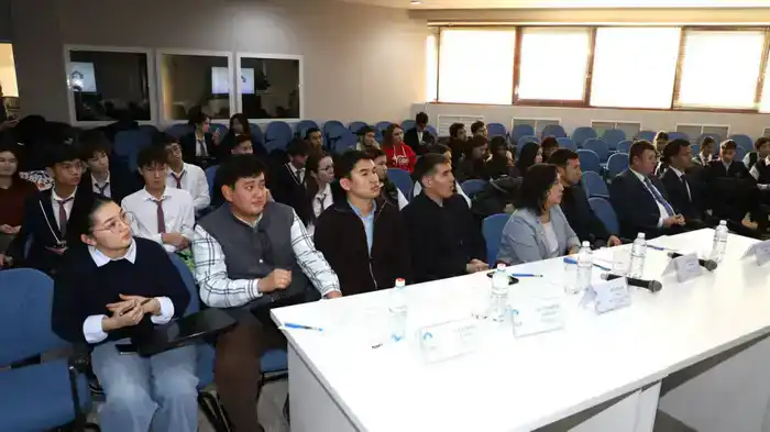 ГОД РАБОЧИХ ПРОФЕССИЙ: В УНИВЕРСИТЕТЕ АХМЕТА ЯСАВИ ПРОШЛА ИННОВАЦИОННАЯ НАУЧНО-ТЕХНОЛОГИЧЕСКАЯ СЕССИЯ (2)