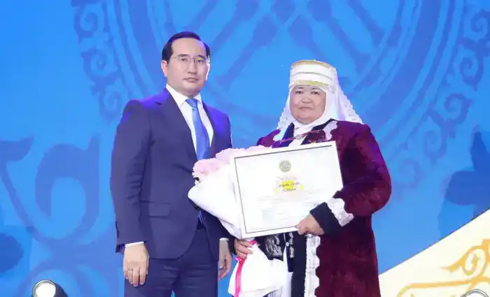 В Актау прошёл региональный форум по укреплению института семьи и популяризации национальных ценностей (4)