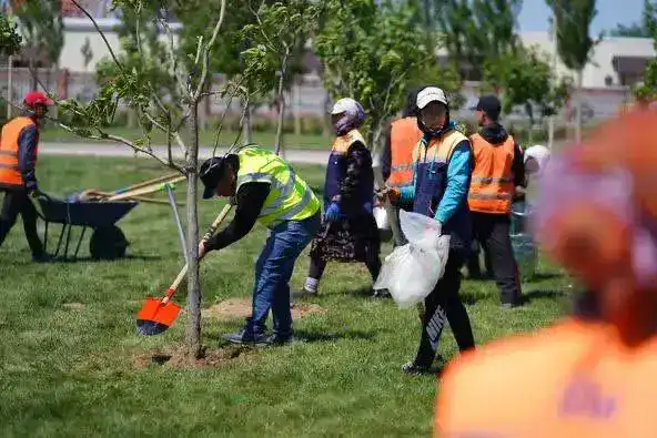 Н. КУШЕРОВ: «РАБОТА В РАМКАХ ПРОГРАММЫ «ТАЗА ҚАЗАҚСТАН» БУДЕТ ПРОДОЛЖАТЬСЯ КРУГЛЫЙ ГОД» (3)