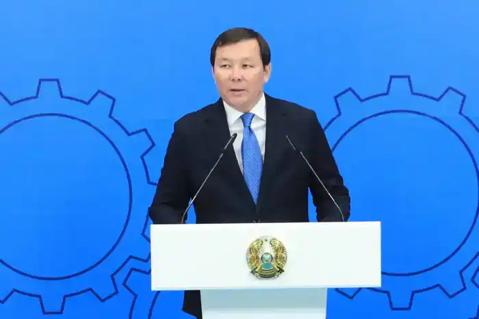 Награждение актюбинцев: вклад в социально-экономическое развитие и профессиональное образование региона