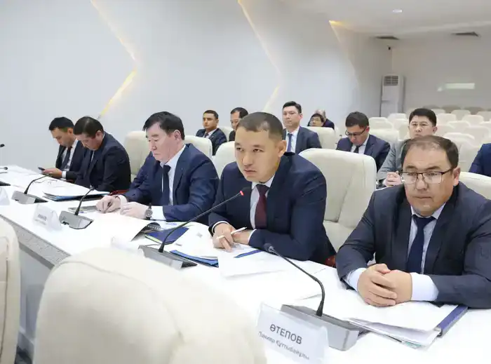 Ербол Карашукеев принял участие в расширенном заседании депутатской фракции партии «AMANAT» (3)