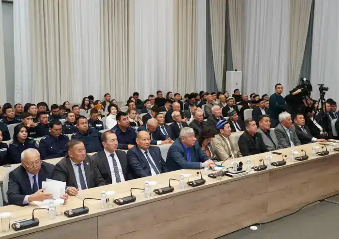 В ТУРКЕСТАНЕ С УЧАСТИЕМ СОВЕТНИКА ПРЕЗИДЕНТА ОБСУДИЛИ ПРИОРИТЕТНЫЕ НАПРАВЛЕНИЯ ПОСЛАНИЯ (2)