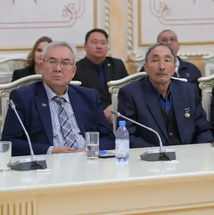 В Доме дружбы состоялась традиционная ежегодная встреча акима области Асаина Байханова с представителями творческой интеллигенции - деятелями культуры, литературы и искусства (4)