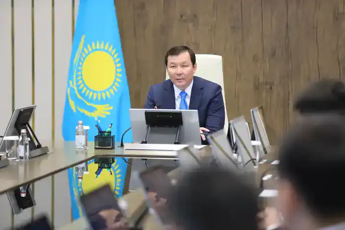 Награждение талантливой молодежи Актобе премией Ақберен