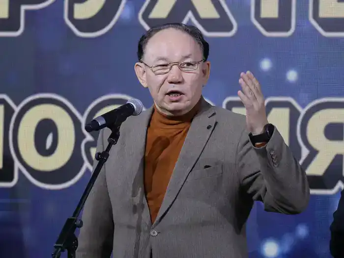 Ербол Карашукеев наградил победителей II республиканского литературного конкурса «Асқақ рухты Әулиеата» (7)