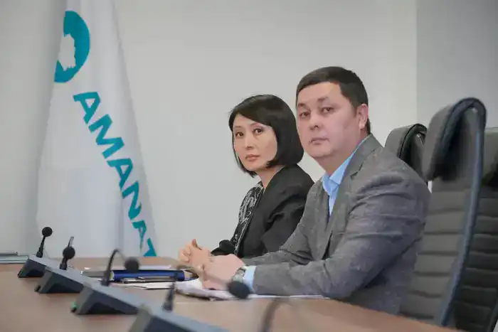 Министр науки и высшего образования РК провел прием граждан по личным вопросам (4)