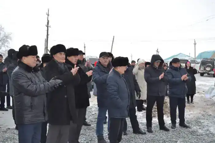 В трех селах Шалкарского района дали газ (6)