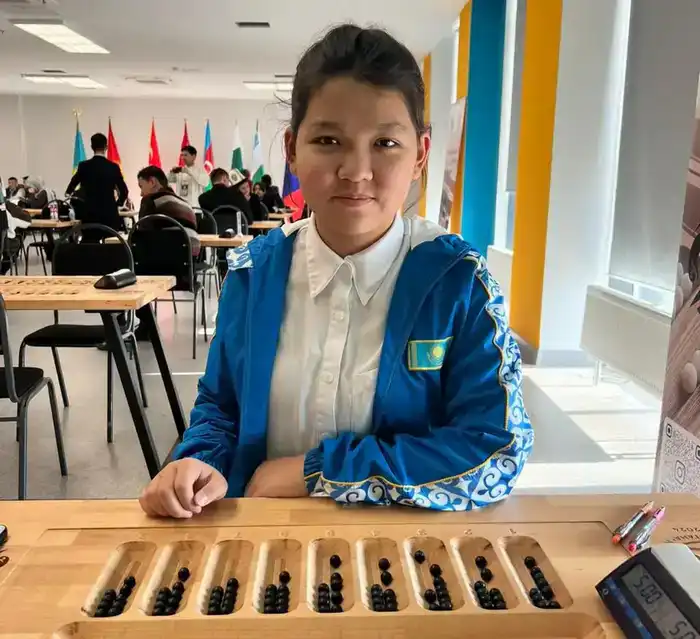 Юная карагандинская школьница Балғын Қожанәсіп завоевала золото на чемпионате Азии по тогызкумалаку