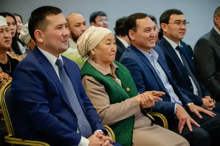 «Бостандық жырының бозжорғасы»: в Астане награждены победители республиканского конкурса поэтов-писателей (8)