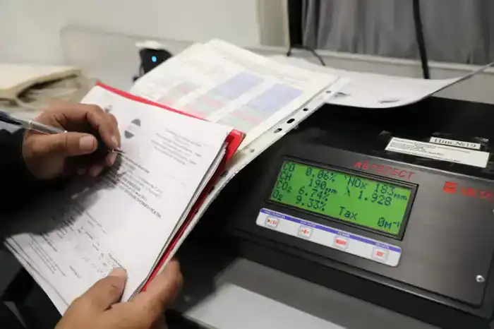 В Алматы провели проверку автотранспорта на соответствие нормам выбросов (3)