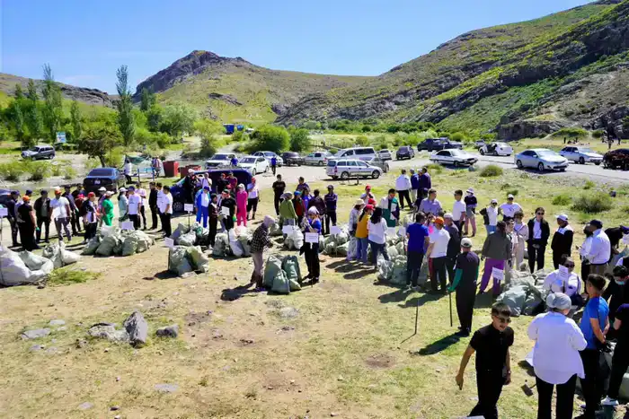 «ТАЗА ҚАЗАҚСТАН»: В ТУРКЕСТАНСКОЙ ОБЛАСТИ В ЭТОМ ГОДУ ВЫСАЖЕНО БОЛЕЕ 1 МЛН САЖЕНЦЕВ И ВЫВЕЗЕНО 17 ТЫСЯЧ ТОНН МУСОРА (3)