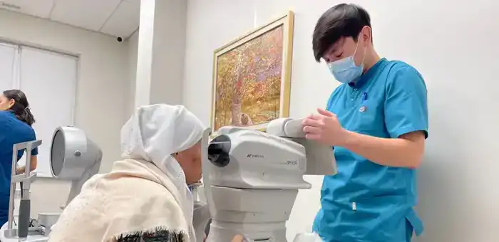 Операции на глаза по ОСМС стартовали в столичных клиниках