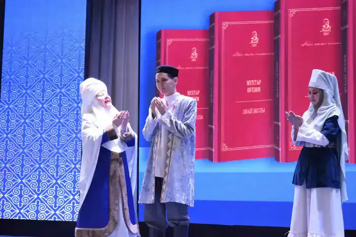 25 книг о Семейском регионе в библиотеке Абай