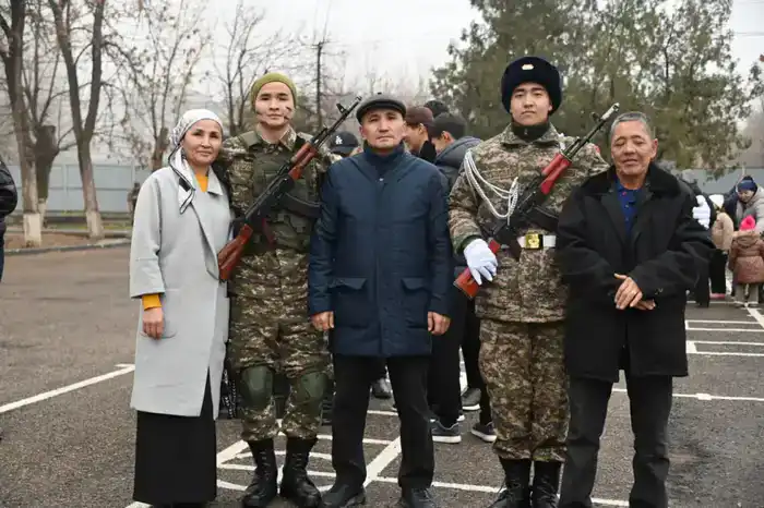 В Шымкенте солдат бригады противовоздушной обороны привели к Военной присяге (2)