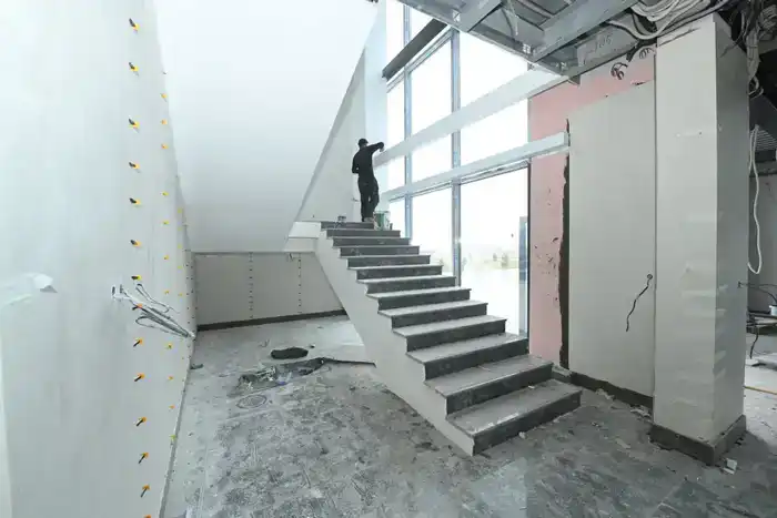 Работы на строительных площадках продолжаются (5)