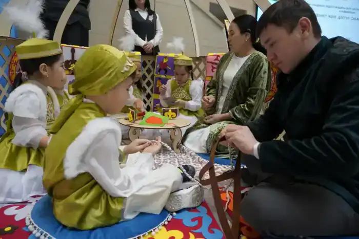 «Роль учения Аль-Фараби в педагогике»: в Астане прошла республиканская научно-педагогическая конференция (5)