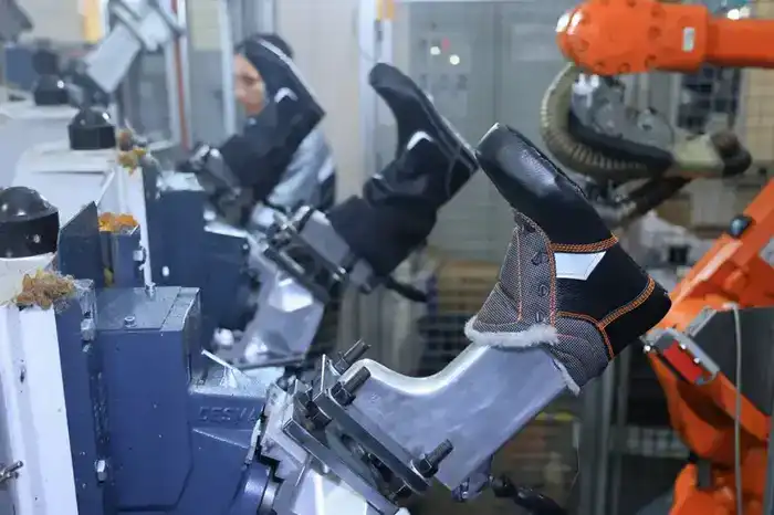 Металлурги, геологи, нефтяники – кто носит рабочую обувь карагандинского производства (6)