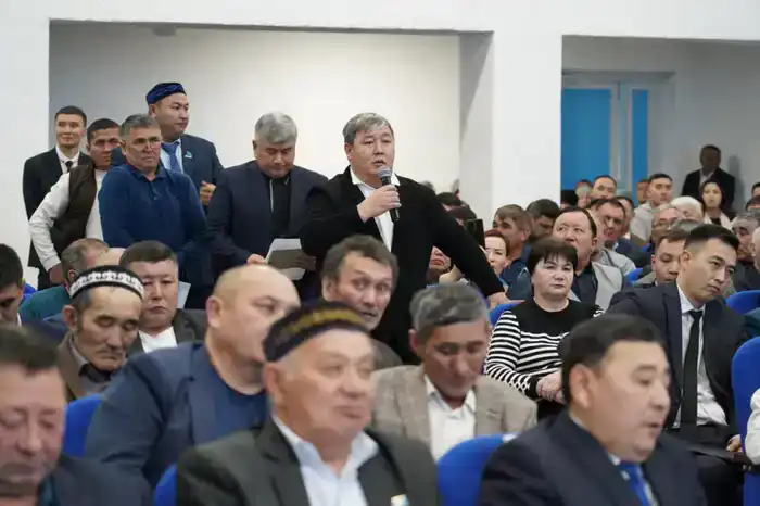Аким Акмолинской области обсудил с жителями Ерейментауского района развитие сельского хозяйства и инфраструктуры