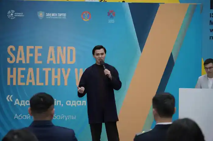 Столичным студентам рассказали, как защититься от мошенников (7)