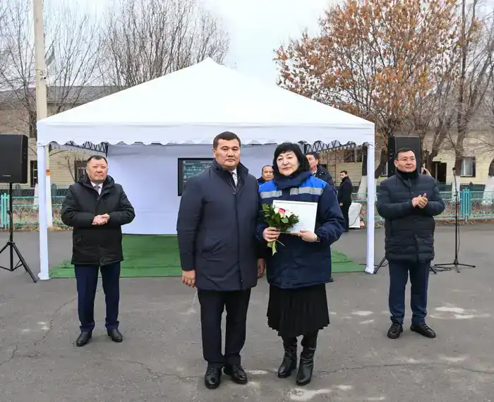 Аким области обсудил достижения в улучшении городской инфраструктуры с работниками коммунальных услуг