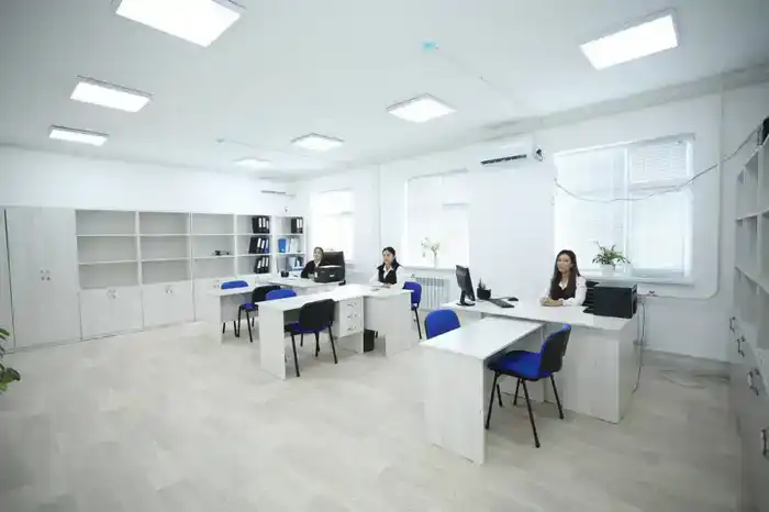 В селе Кендерли открыли новое здание акимата, вручили служебные автомобили (7)