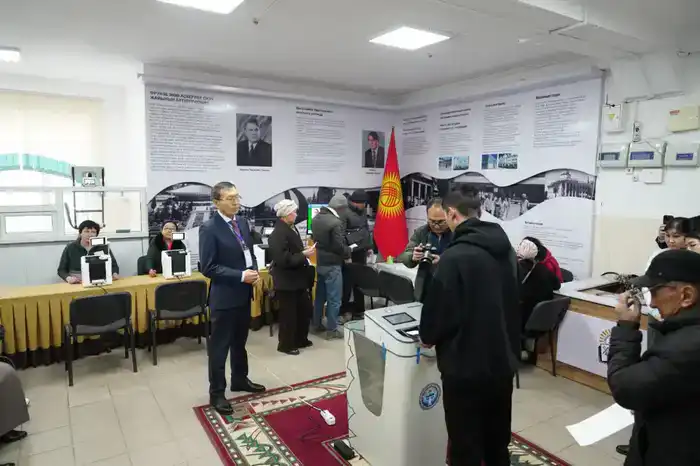 Казахстанская делегация активно участвует в международном наблюдении за парламентскими выборами в Кыргызстане