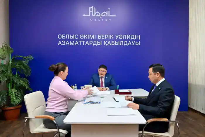 Аким области провел личный прием жителей города Семей (8)
