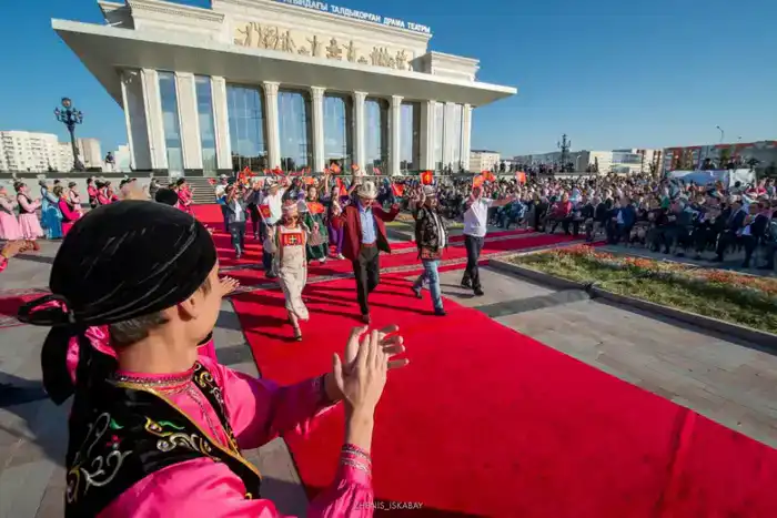 В области Жетісу драматическому театру им. Б. Римовой присвоен академический статус (5)