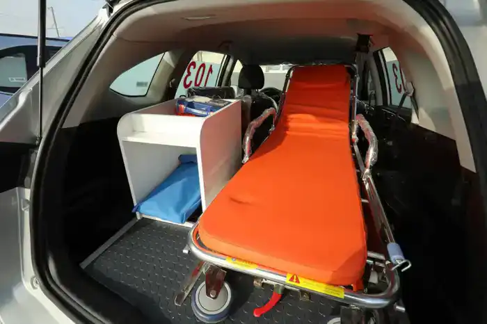 В Мангистауской области медицинским учреждениям передали новые санитарные автомобили (4)