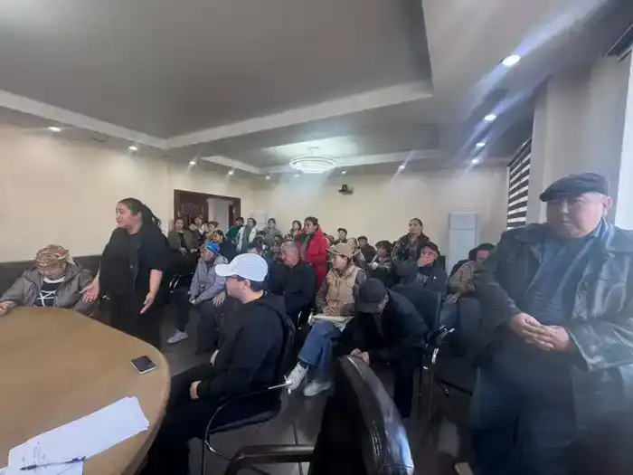 Замакима Алматы встретился с жителями Алатауского района по вопросам компенсации за выкупаемые участки (2)