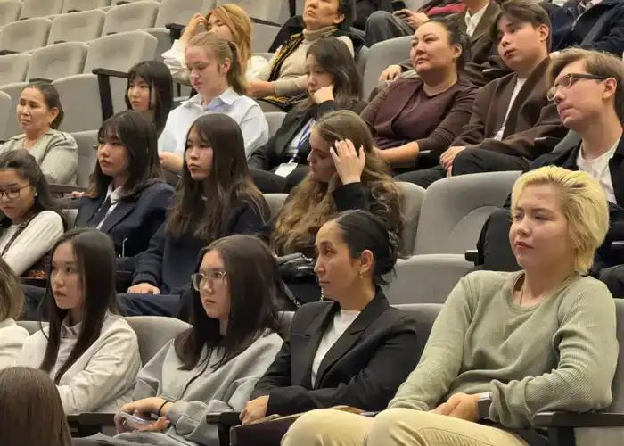 В Астане прошел конкурс среди молодежи Esirtkisiz Elorda (3)