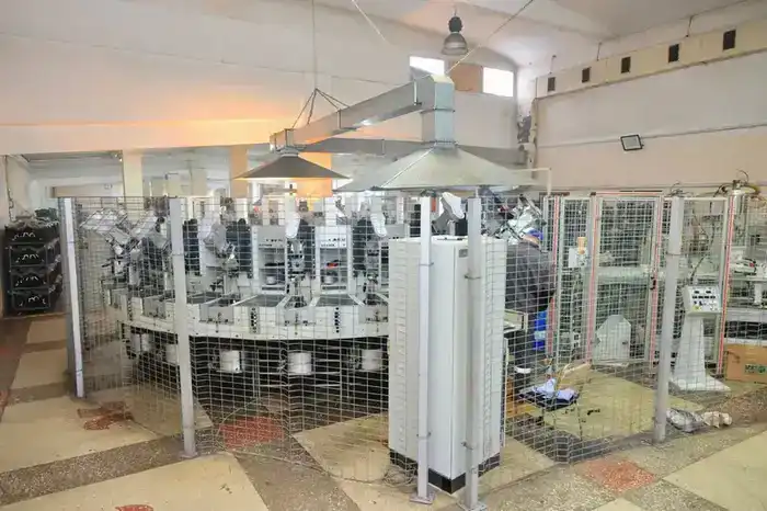 Металлурги, геологи, нефтяники – кто носит рабочую обувь карагандинского производства (9)