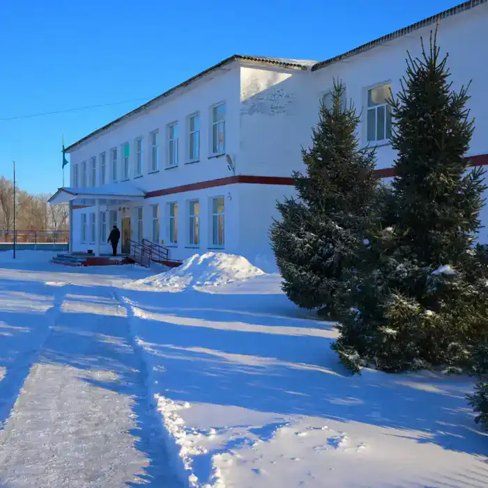 Аким области Асаин Байханов в рамках рабочей поездки посетил Успенский район, где ознакомился с ходом реализации социальных проектов (7)