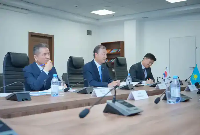 Министр науки и высшего образования встретился с Послом Республики Корея в Казахстане (2)