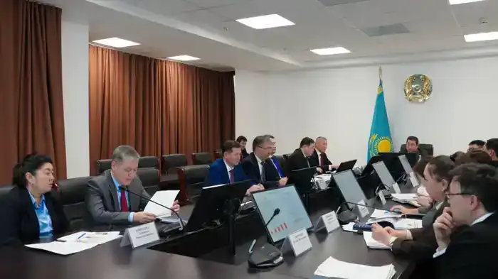 Айдарбек Сапаров поручил активизировать работу по интеграции отраслевых систем в единый цифровой контур (3)